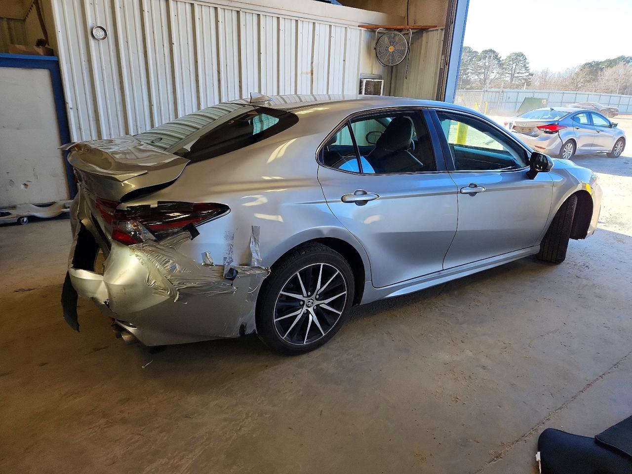 2023 TOYOTA CAMRY SE NIGHT SHADE photo 3