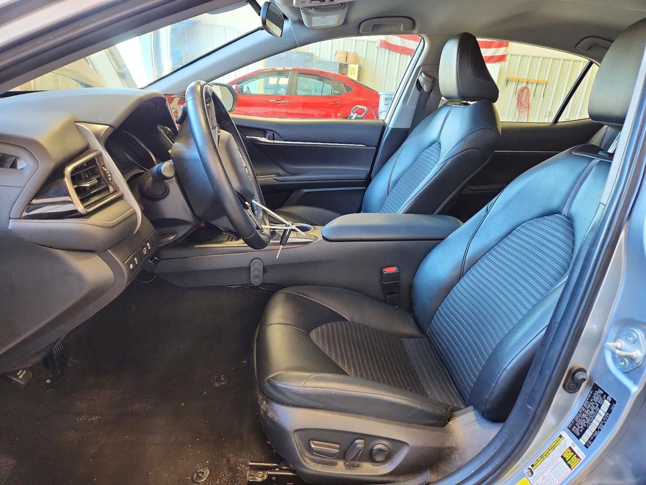 2023 TOYOTA CAMRY SE NIGHT SHADE photo 7