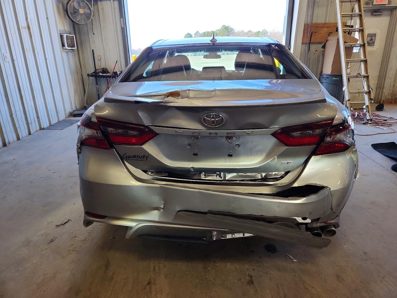 2023 TOYOTA CAMRY SE NIGHT SHADE photo 6