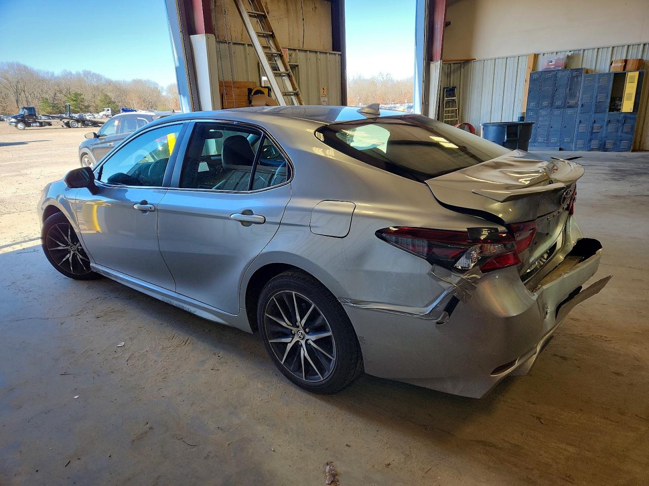 2023 TOYOTA CAMRY SE NIGHT SHADE photo 2