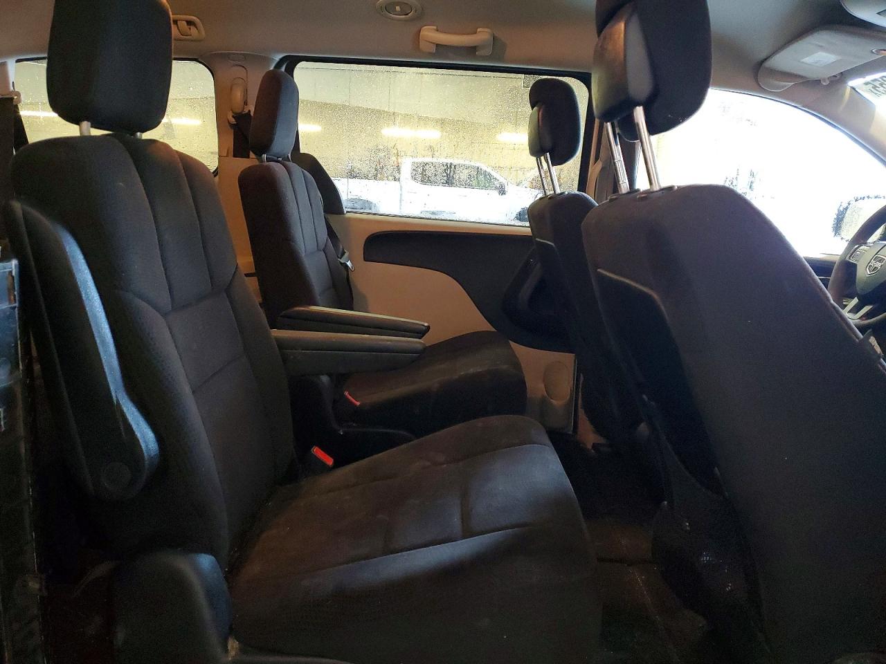 2013 DODGE GRAND CARAVAN SE photo 11