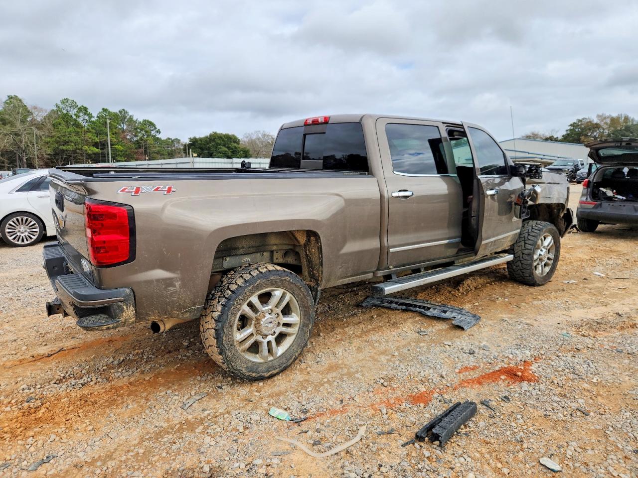 2015 CHEVROLET SILVERADO K2500 HIGH COUNTRY photo 3