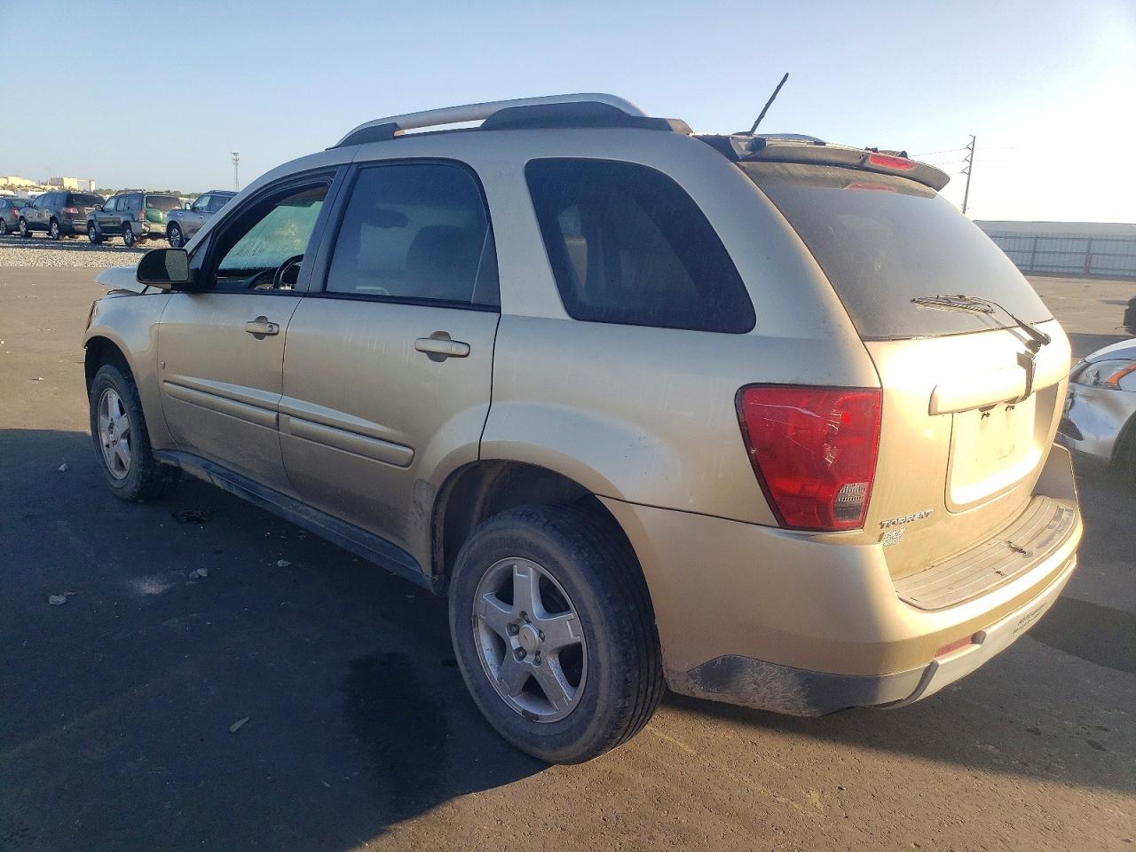 2008 PONTIAC TORRENT photo 2
