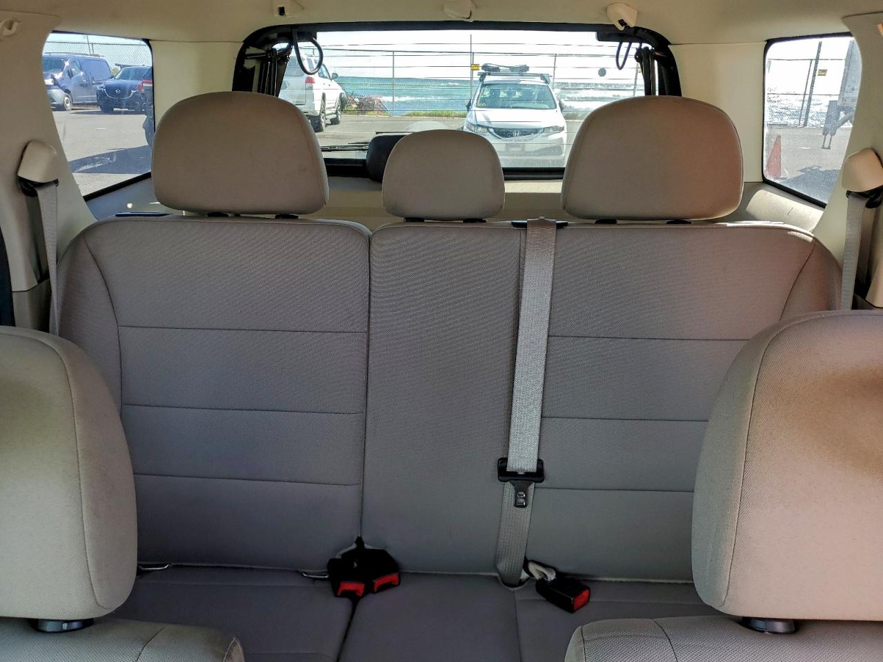 2012 FORD ESCAPE XLT photo 10