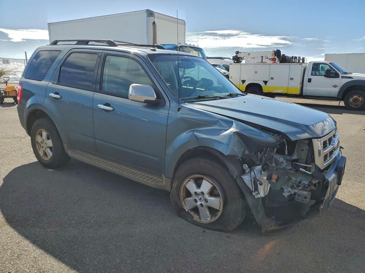 2012 FORD ESCAPE XLT photo 4
