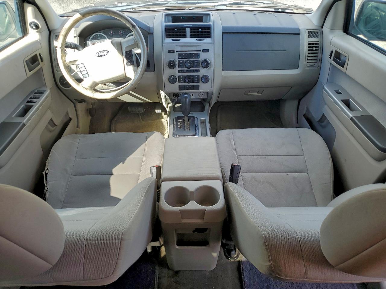 2012 FORD ESCAPE XLT photo 8