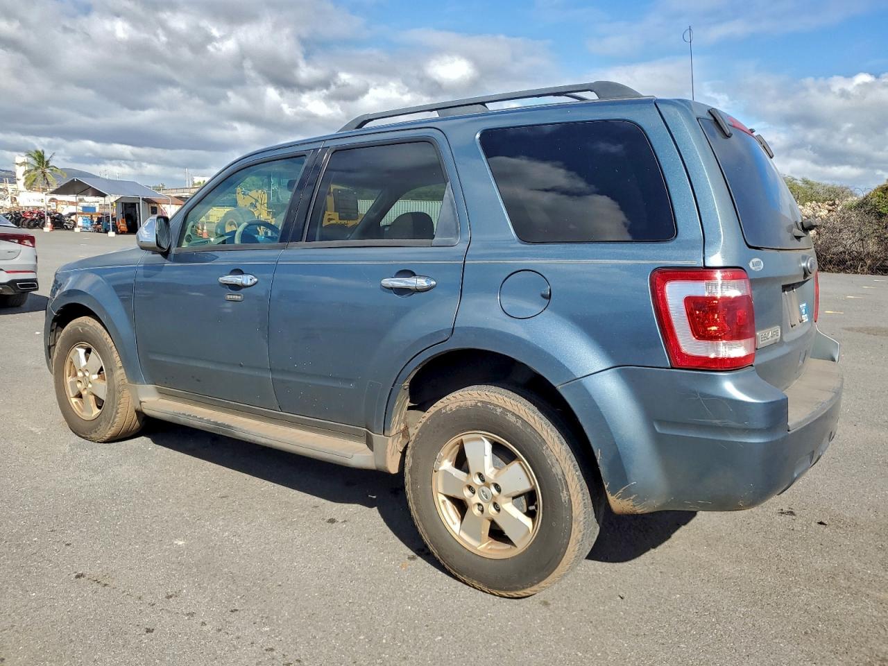2012 FORD ESCAPE XLT photo 2