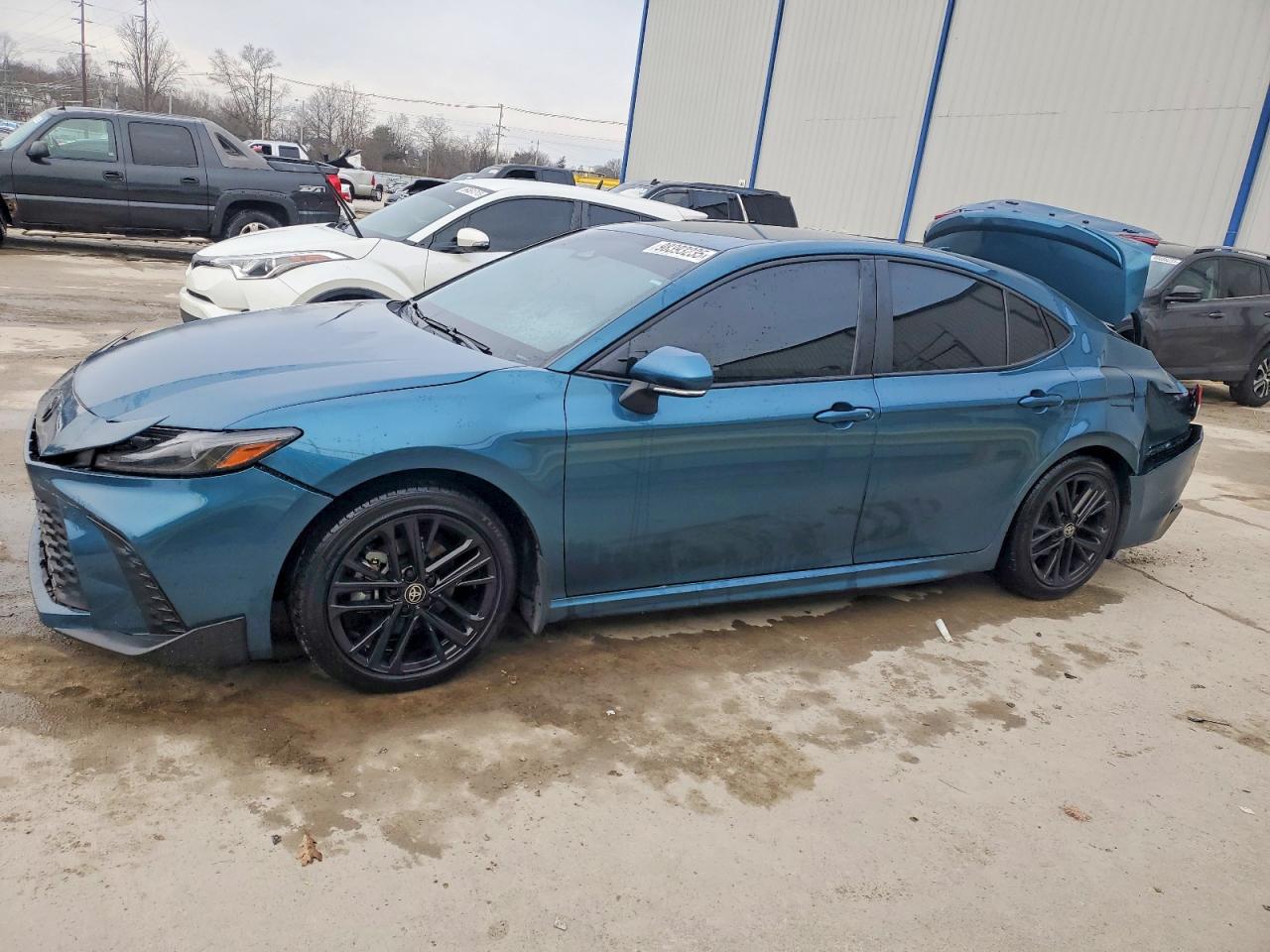 2025 TOYOTA CAMRY