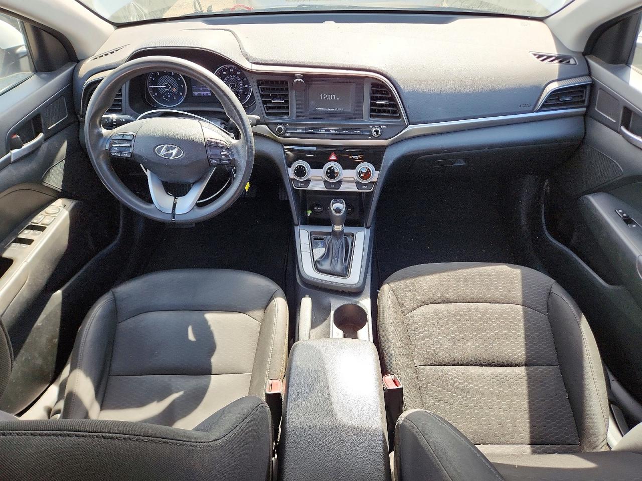 2019 HYUNDAI ELANTRA SE photo 8