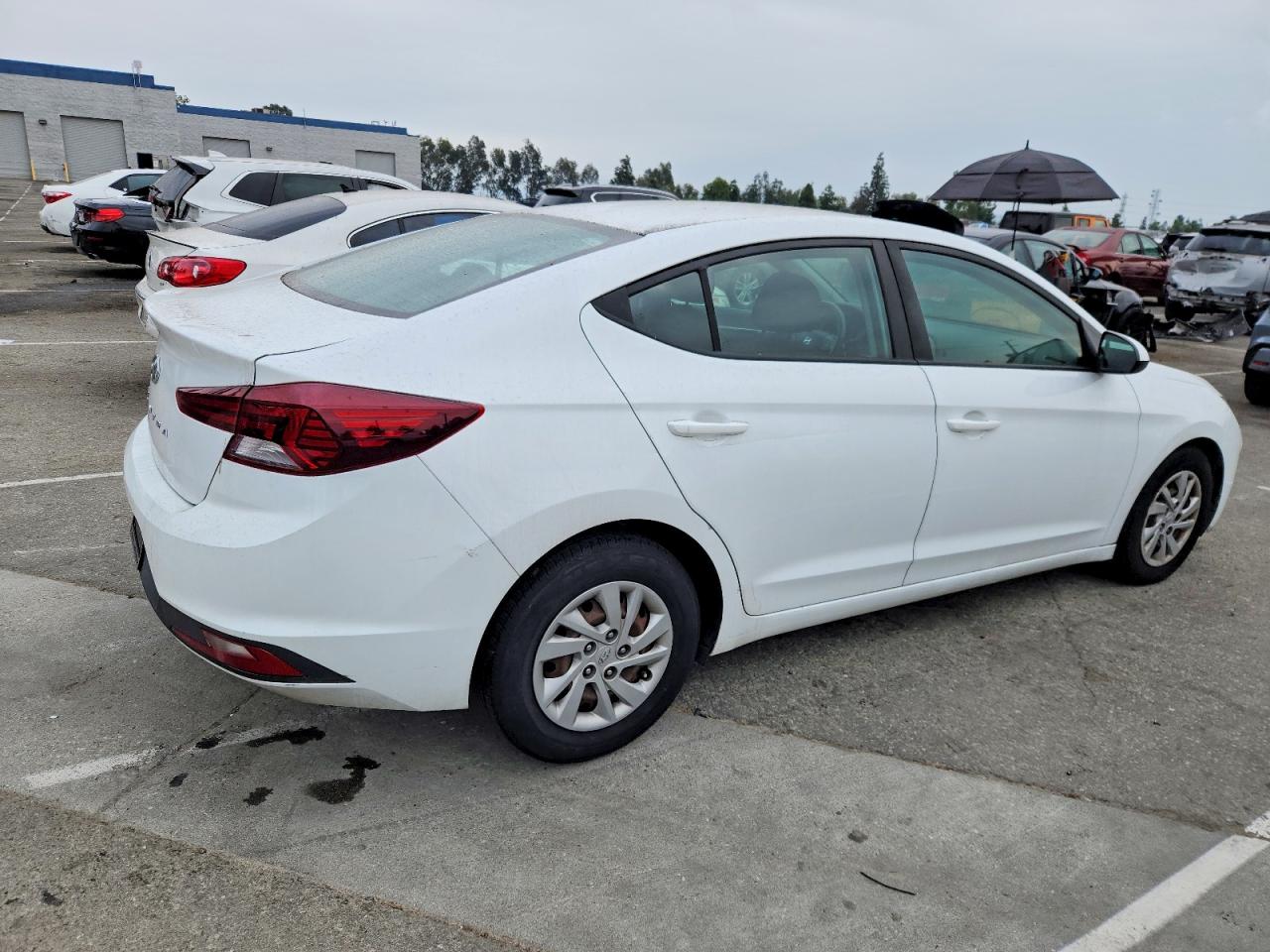 2019 HYUNDAI ELANTRA SE photo 3