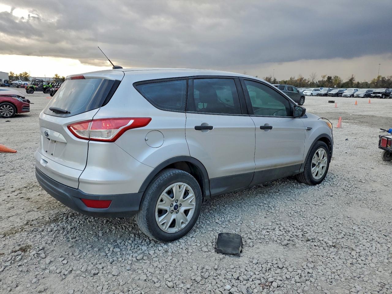 2015 FORD ESCAPE S photo 3
