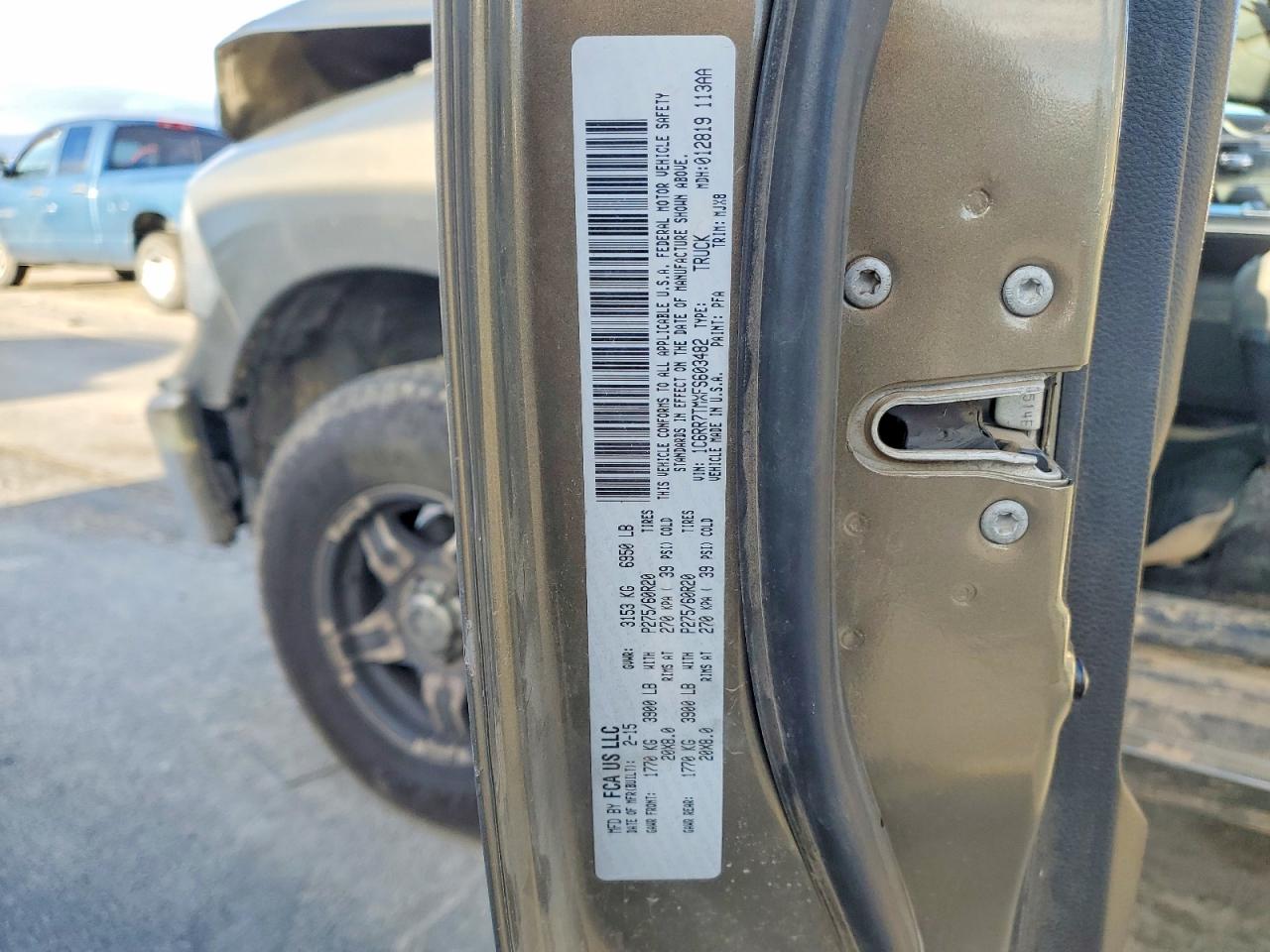 2015 RAM 1500 SLT photo 12