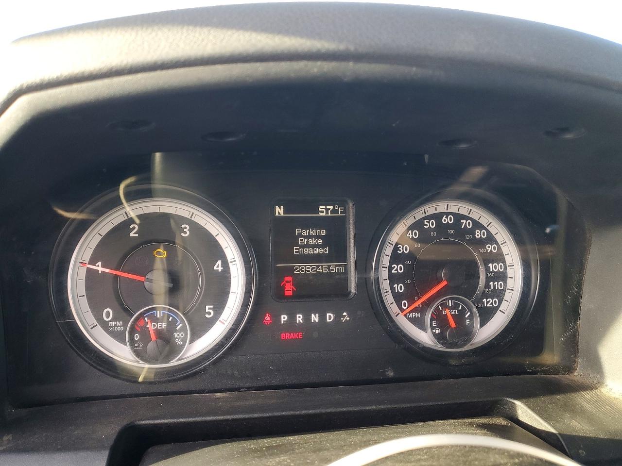 2015 RAM 1500 SLT photo 9