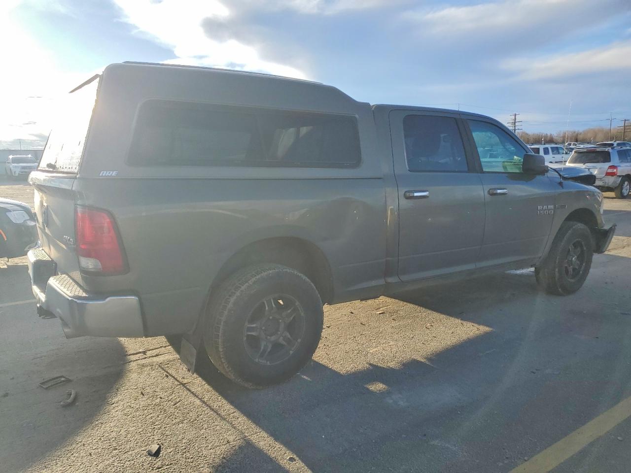 2015 RAM 1500 SLT photo 3