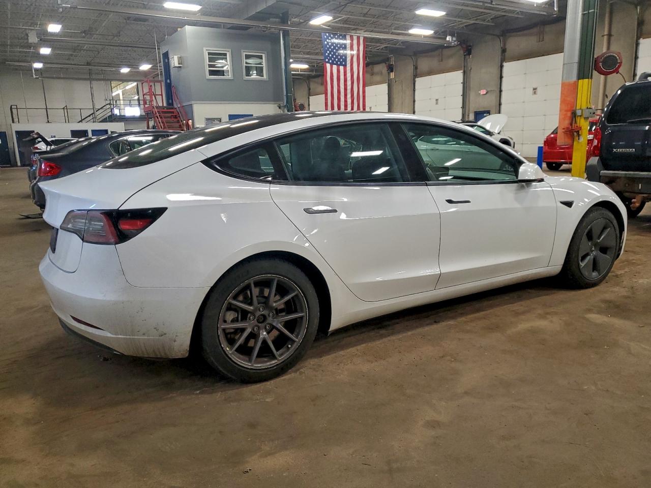 2023 TESLA MODEL 3 photo 3