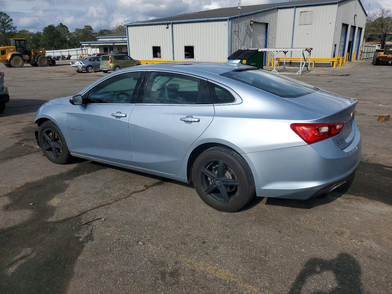 2017 CHEVROLET MALIBU PREMIER photo 2