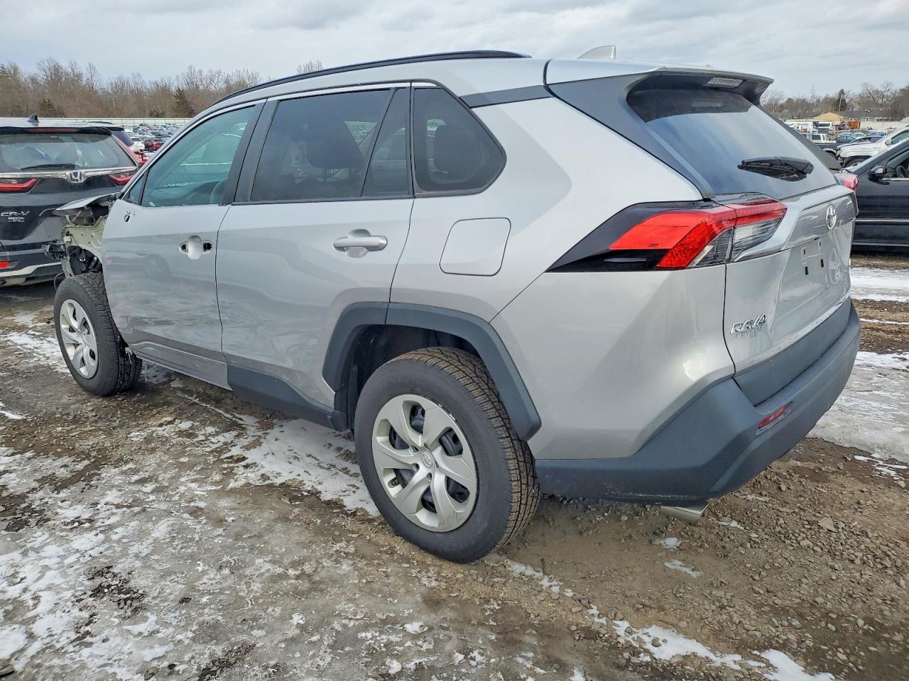 2021 TOYOTA RAV4 LE photo 2