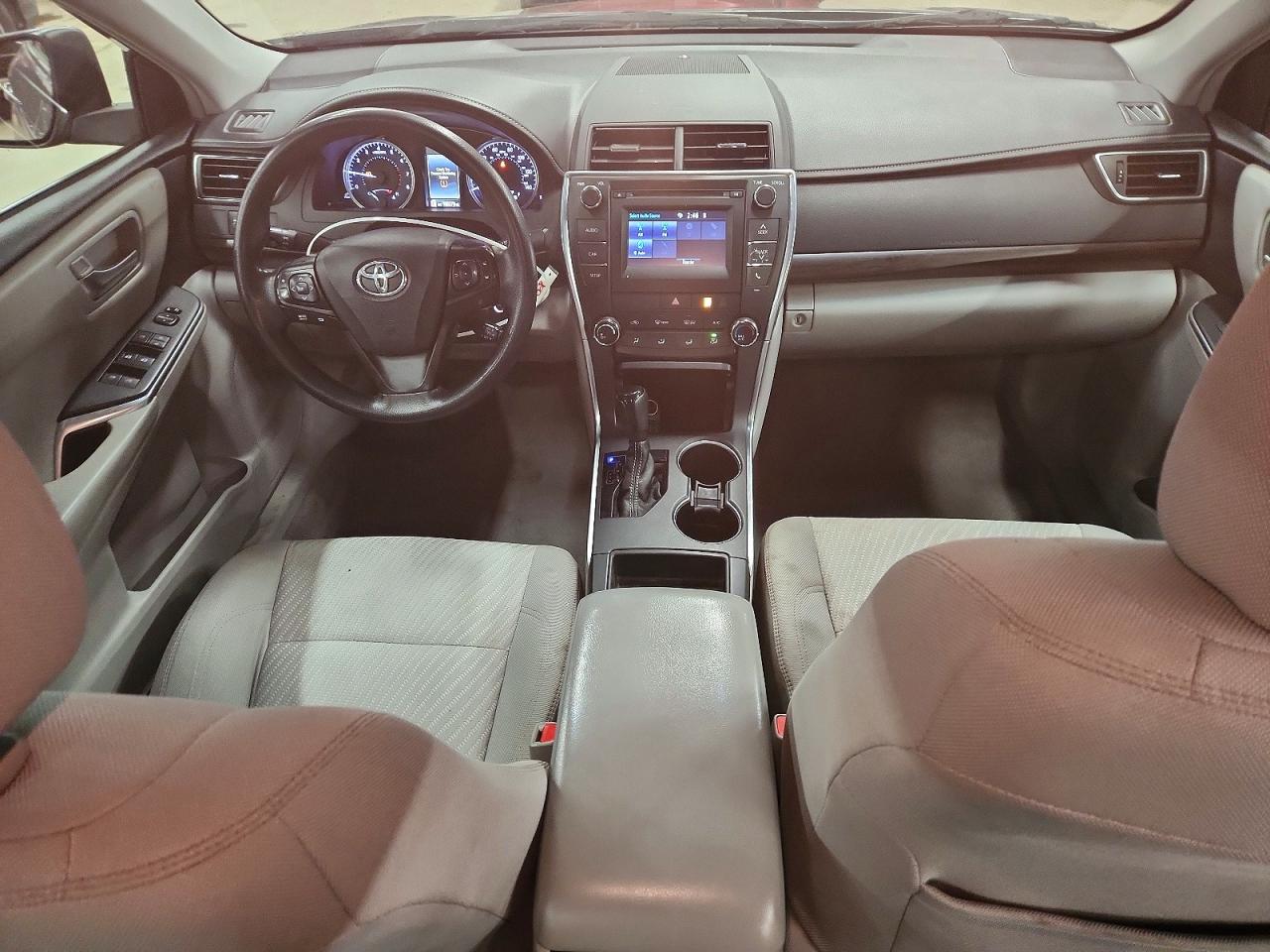 2017 TOYOTA CAMRY LE photo 8