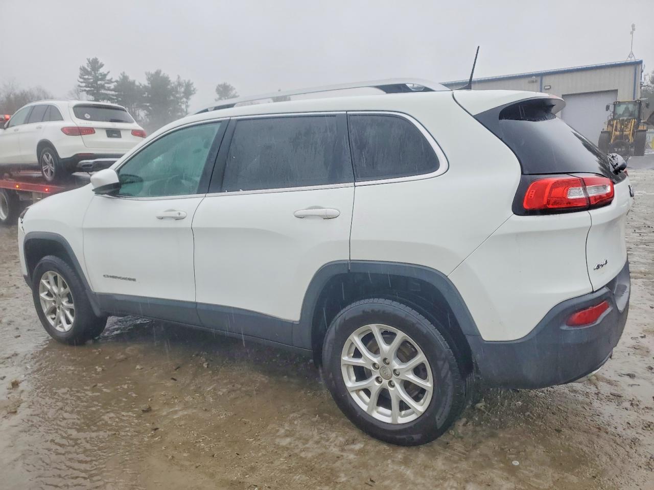 2017 JEEP CHEROKEE LATITUDE photo 2