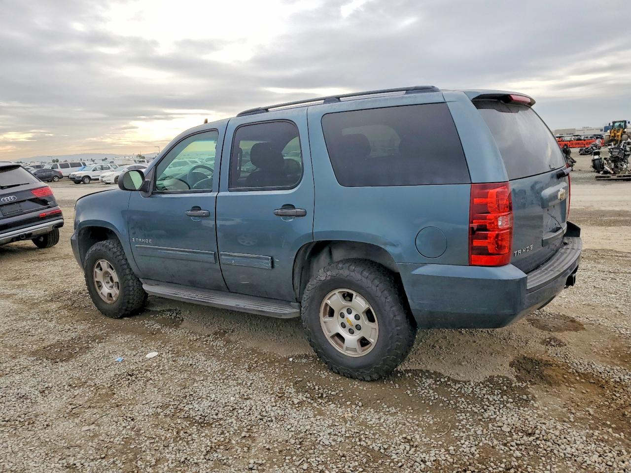 2009 CHEVROLET TAHOE C1500 LS photo 2