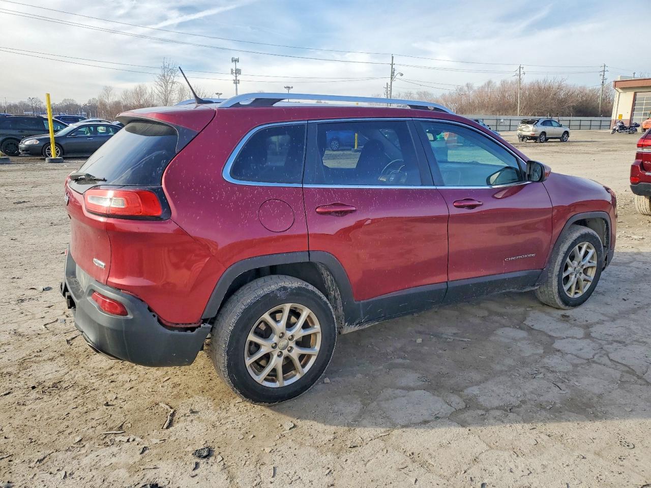 2016 JEEP CHEROKEE LATITUDE photo 3
