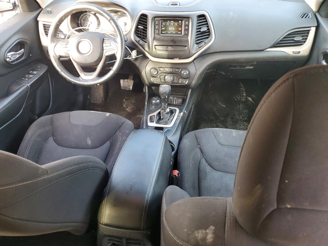 2016 JEEP CHEROKEE LATITUDE photo 8