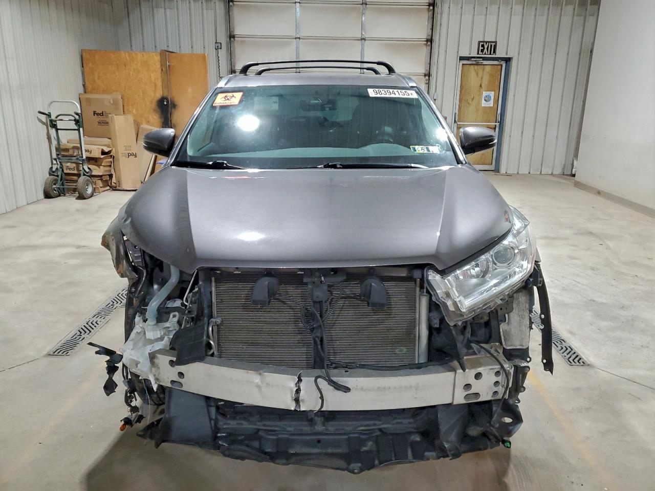 2019 TOYOTA HIGHLANDER SE photo 5