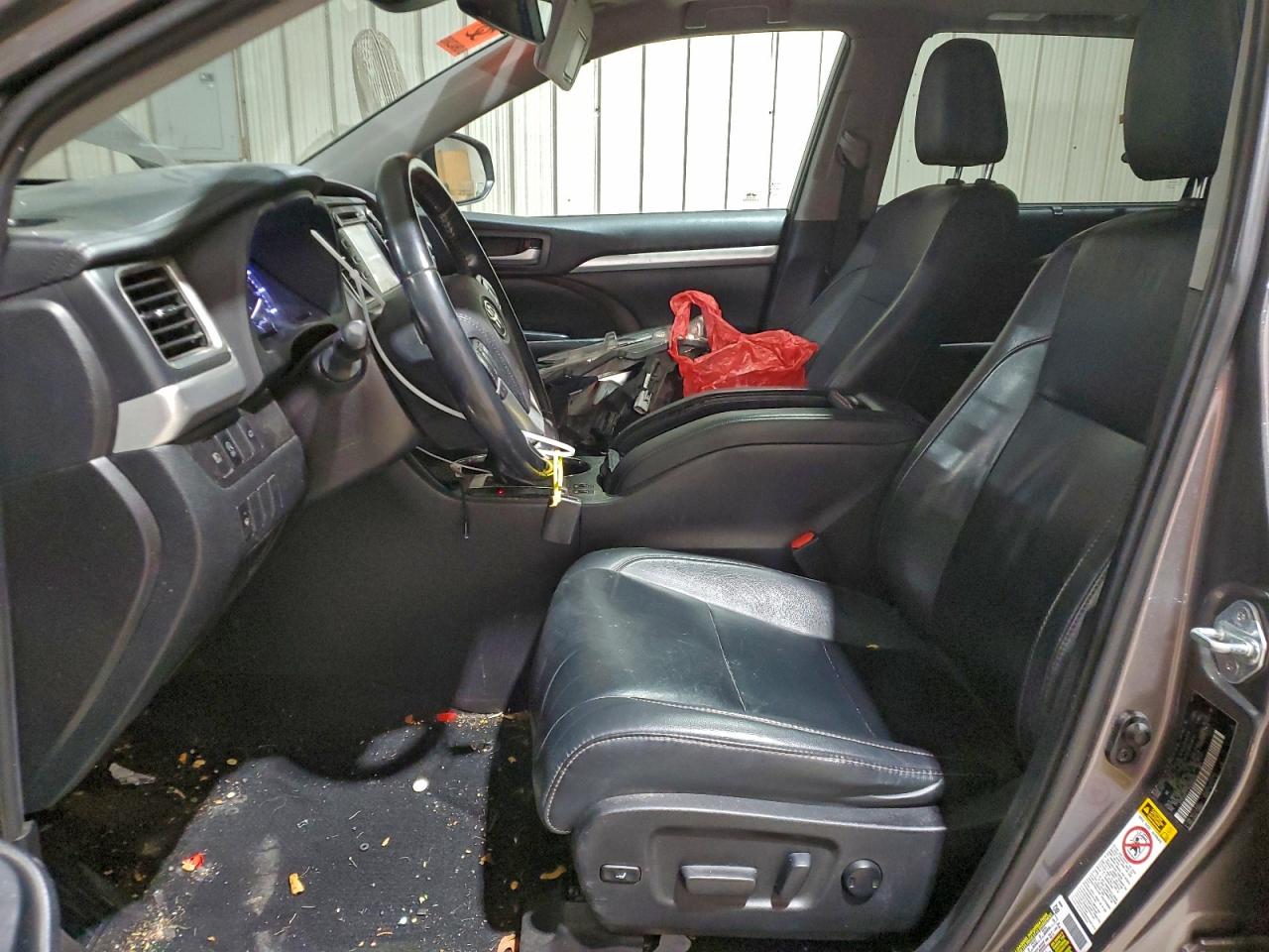 2019 TOYOTA HIGHLANDER SE photo 7