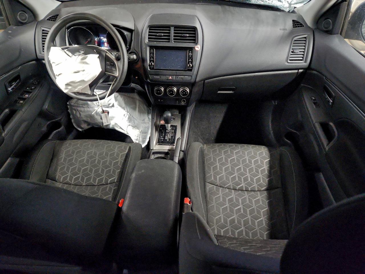 2024 MITSUBISHI OUTLANDER SPORT S/SE photo 8