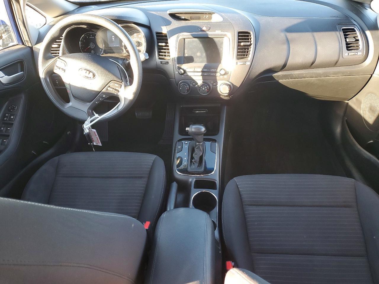 2018 KIA FORTE LX photo 8