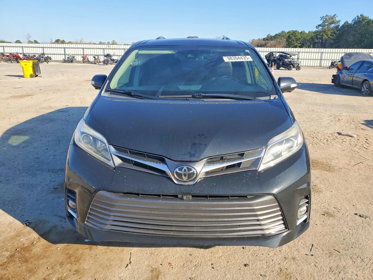 2020 TOYOTA SIENNA photo 5