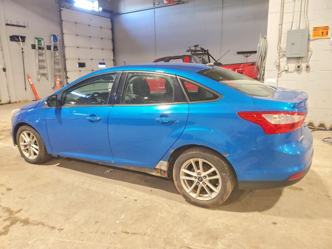 2014 FORD FOCUS SE photo 2