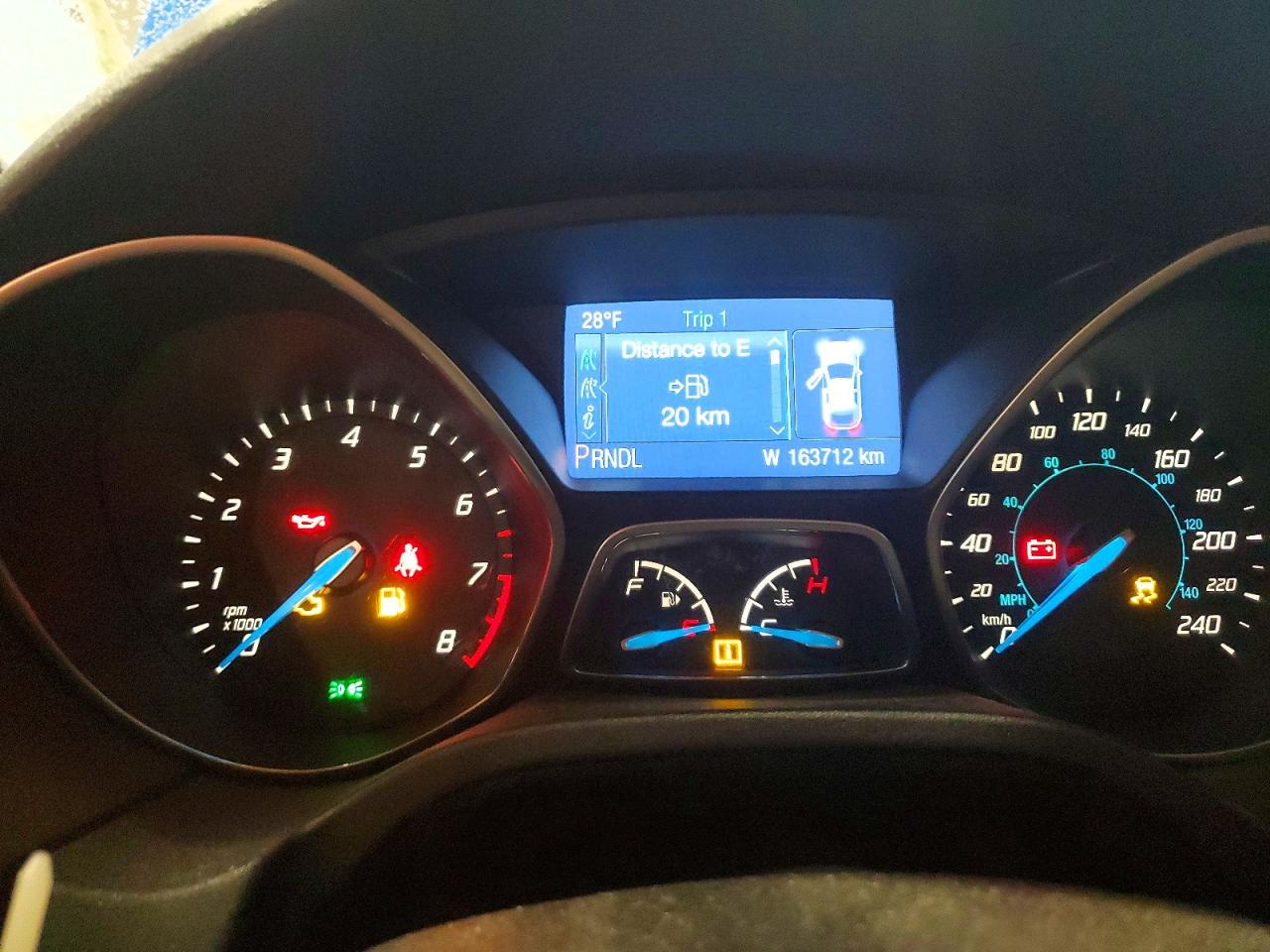 2014 FORD FOCUS SE photo 9