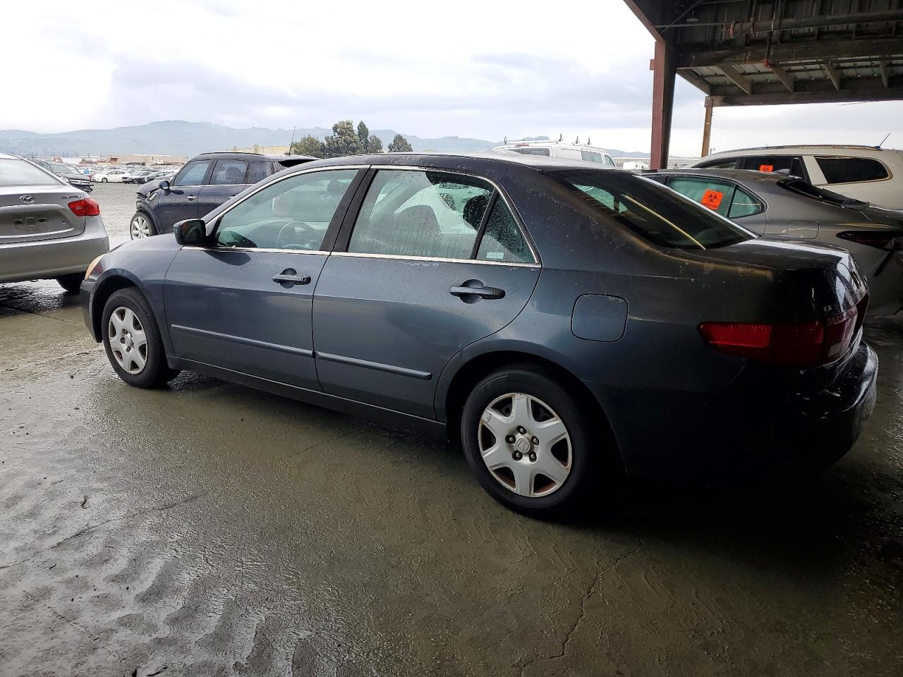 2005 HONDA ACCORD LX photo 2