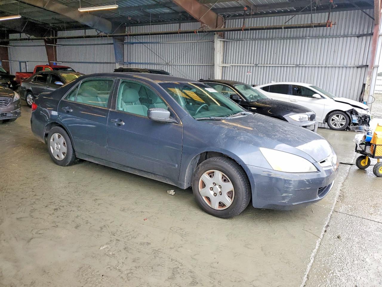 2005 HONDA ACCORD LX photo 4