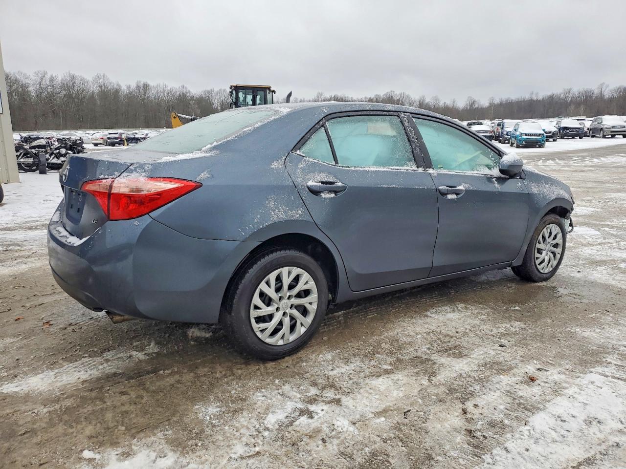 2018 TOYOTA COROLLA L photo 3