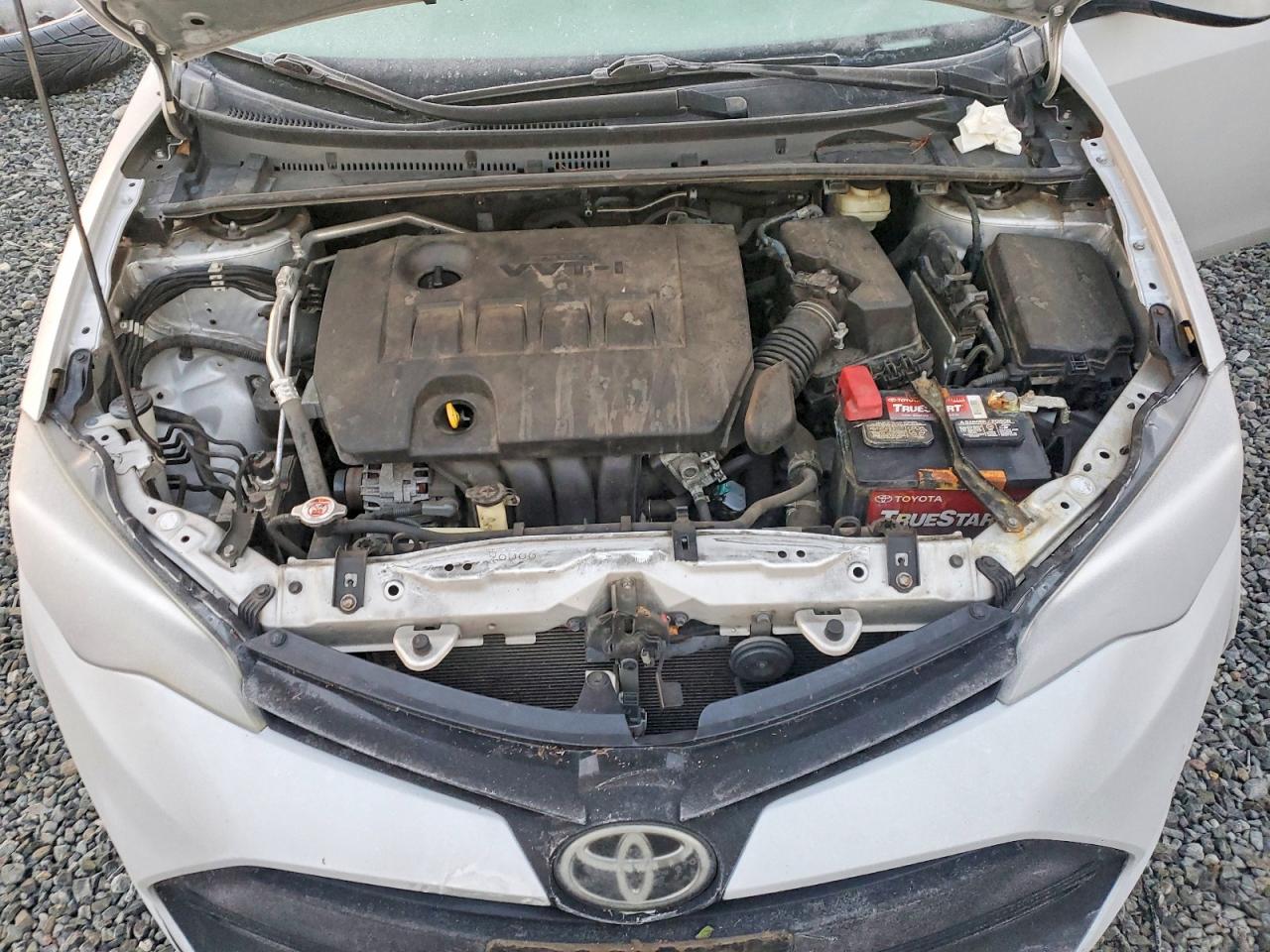2017 TOYOTA COROLLA LE photo 11