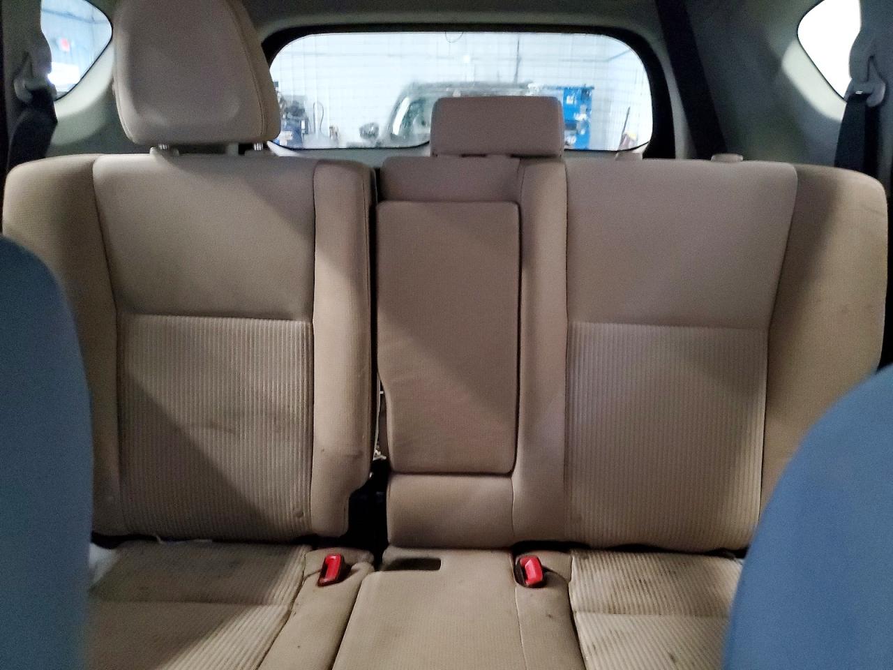 2013 TOYOTA RAV4 XLE photo 10