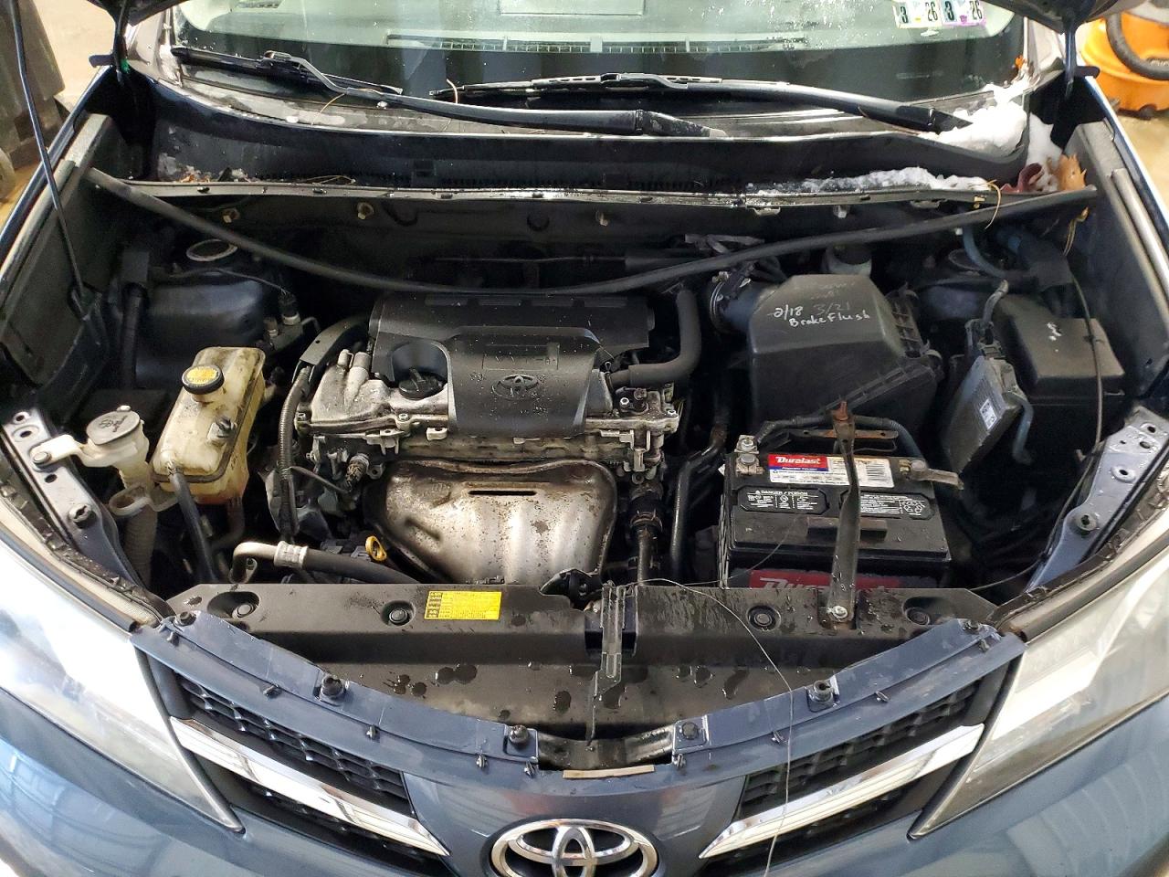 2013 TOYOTA RAV4 XLE photo 12