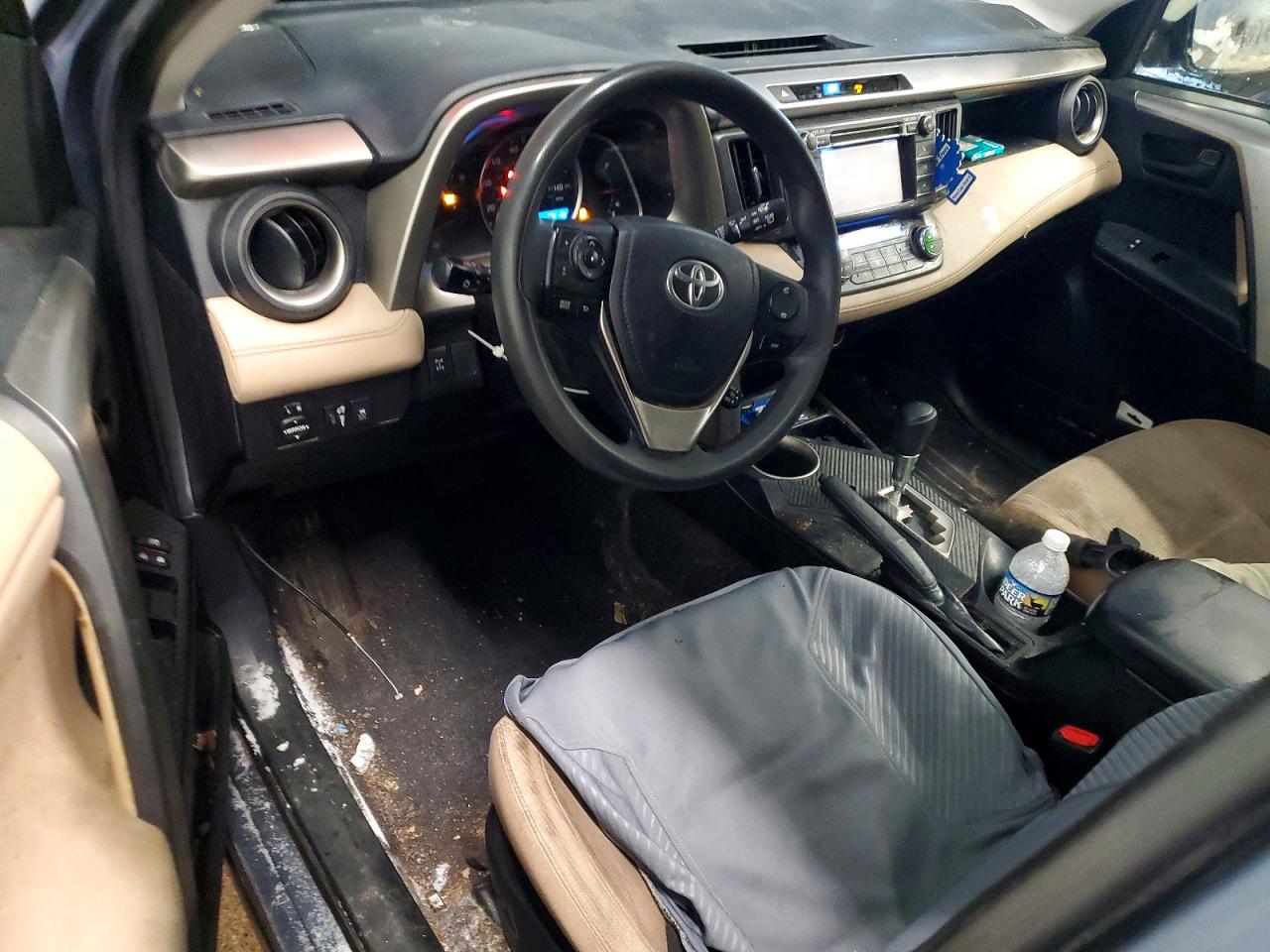 2013 TOYOTA RAV4 XLE photo 8