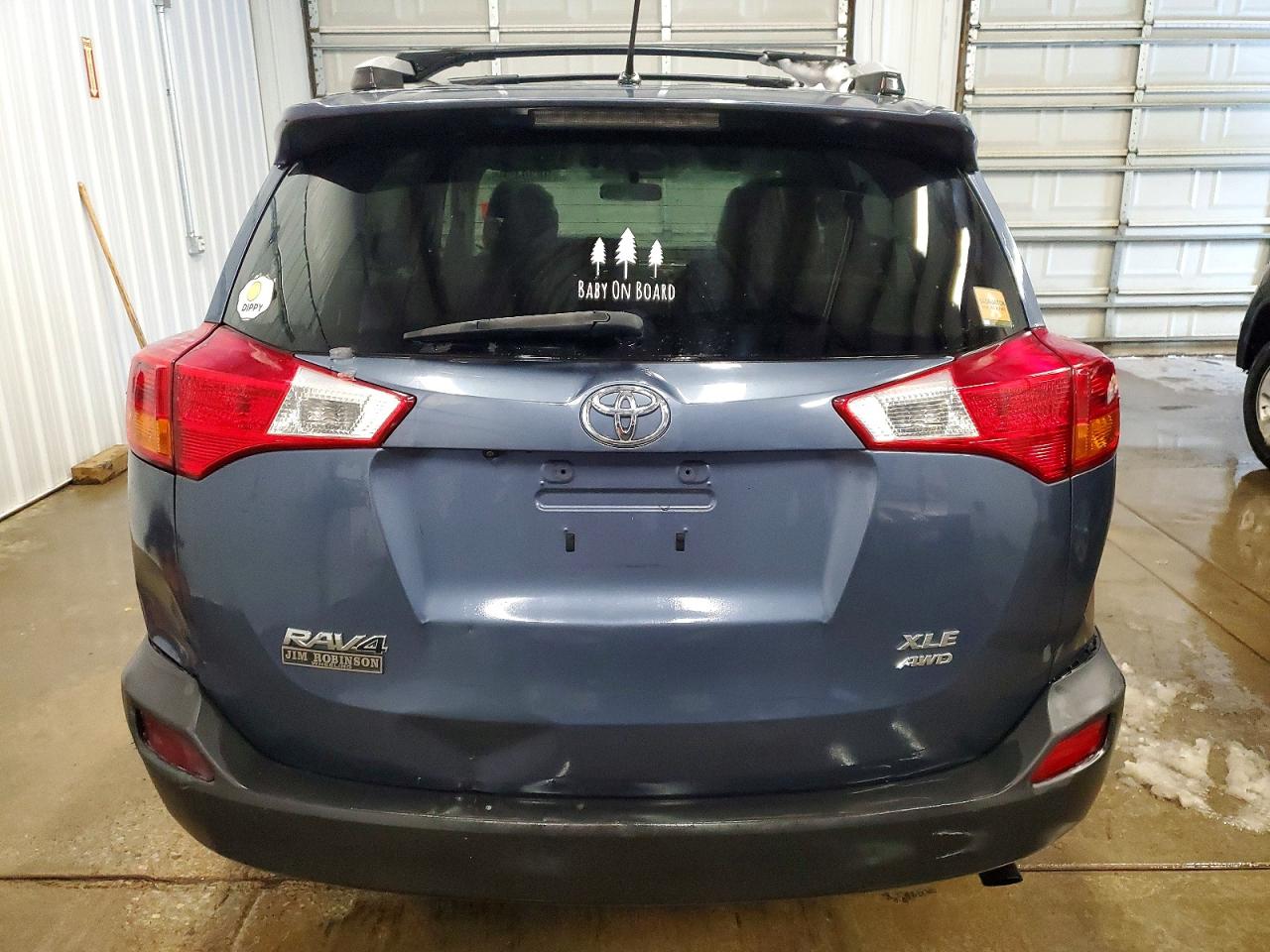 2013 TOYOTA RAV4 XLE photo 6