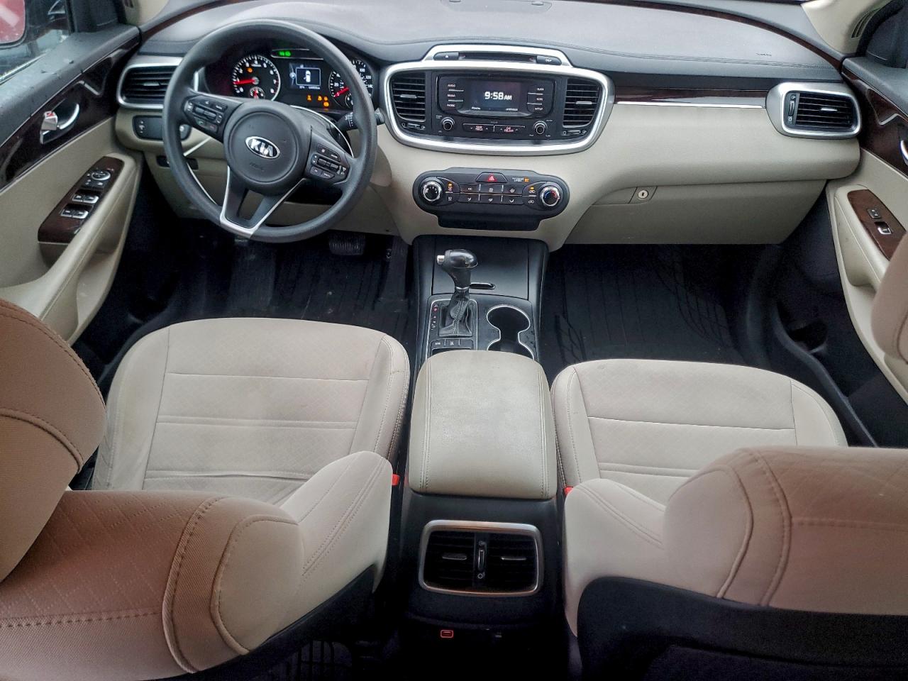2017 KIA SORENTO LX photo 15