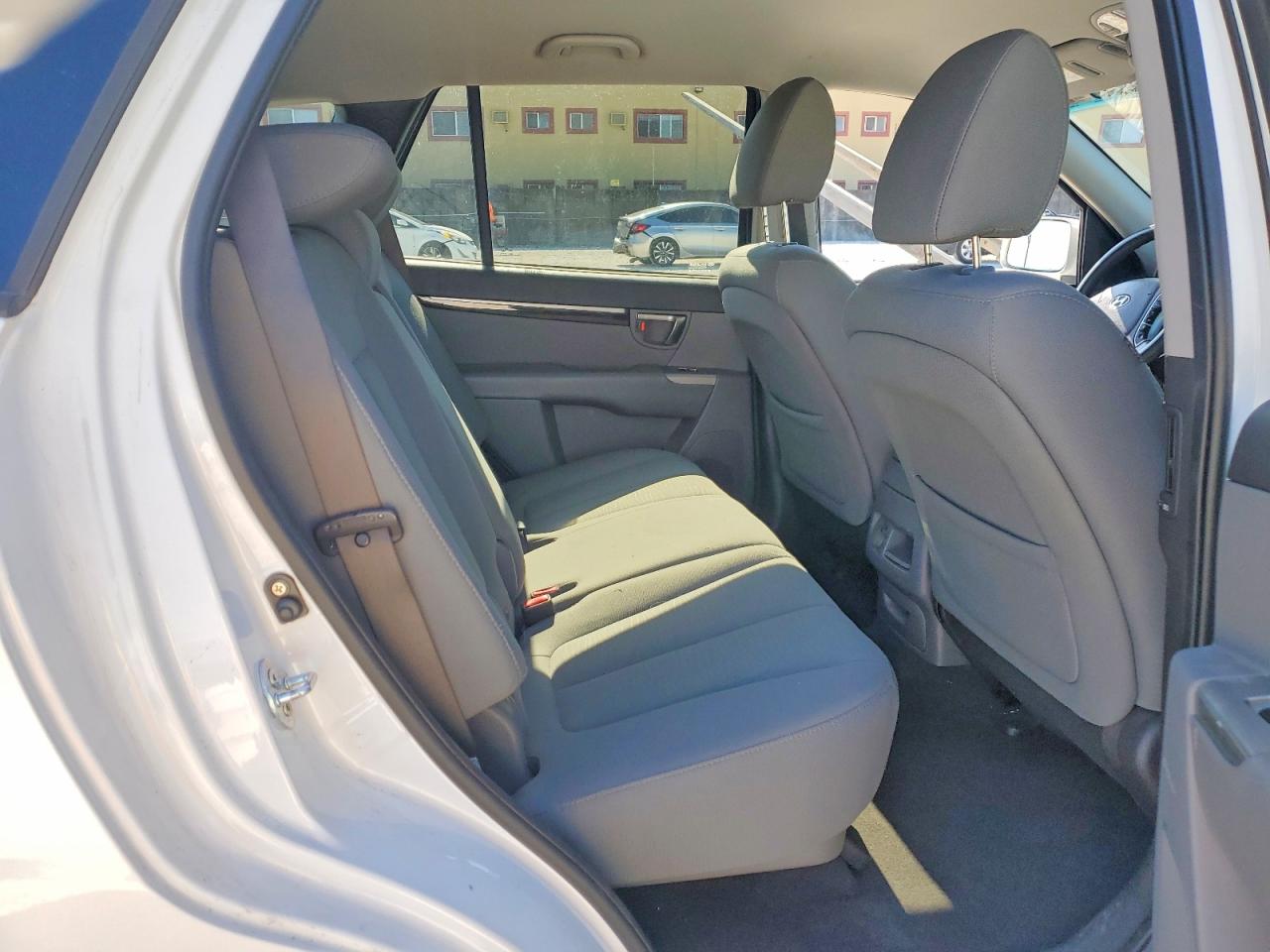 2011 HYUNDAI SANTA FE GLS photo 10