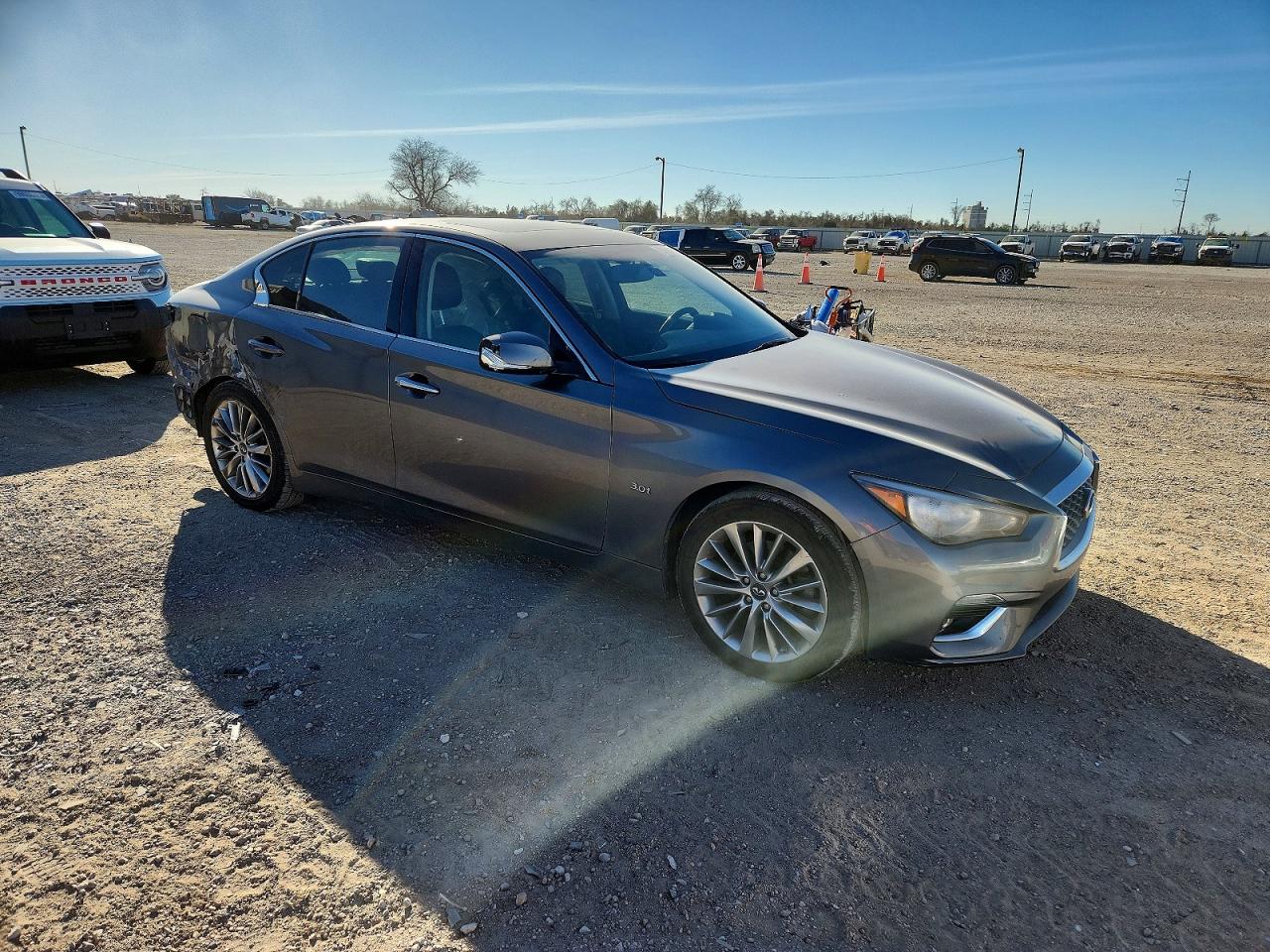 2018 INFINITI Q50 LUXE photo 4