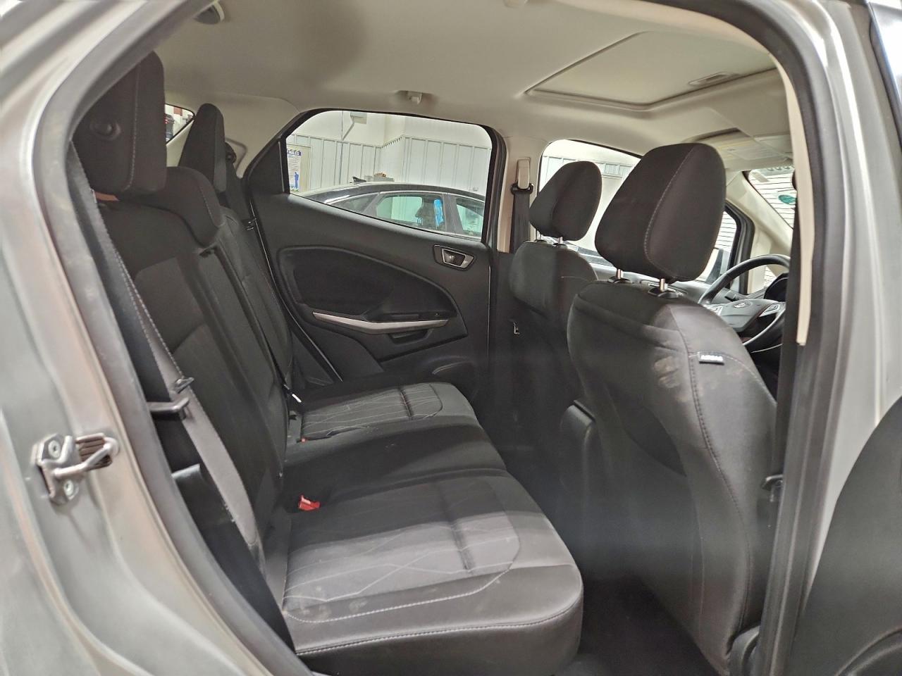 2020 FORD ECOSPORT SE photo 11