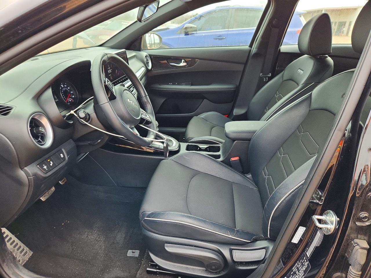 2024 KIA FORTE GT LINE photo 7