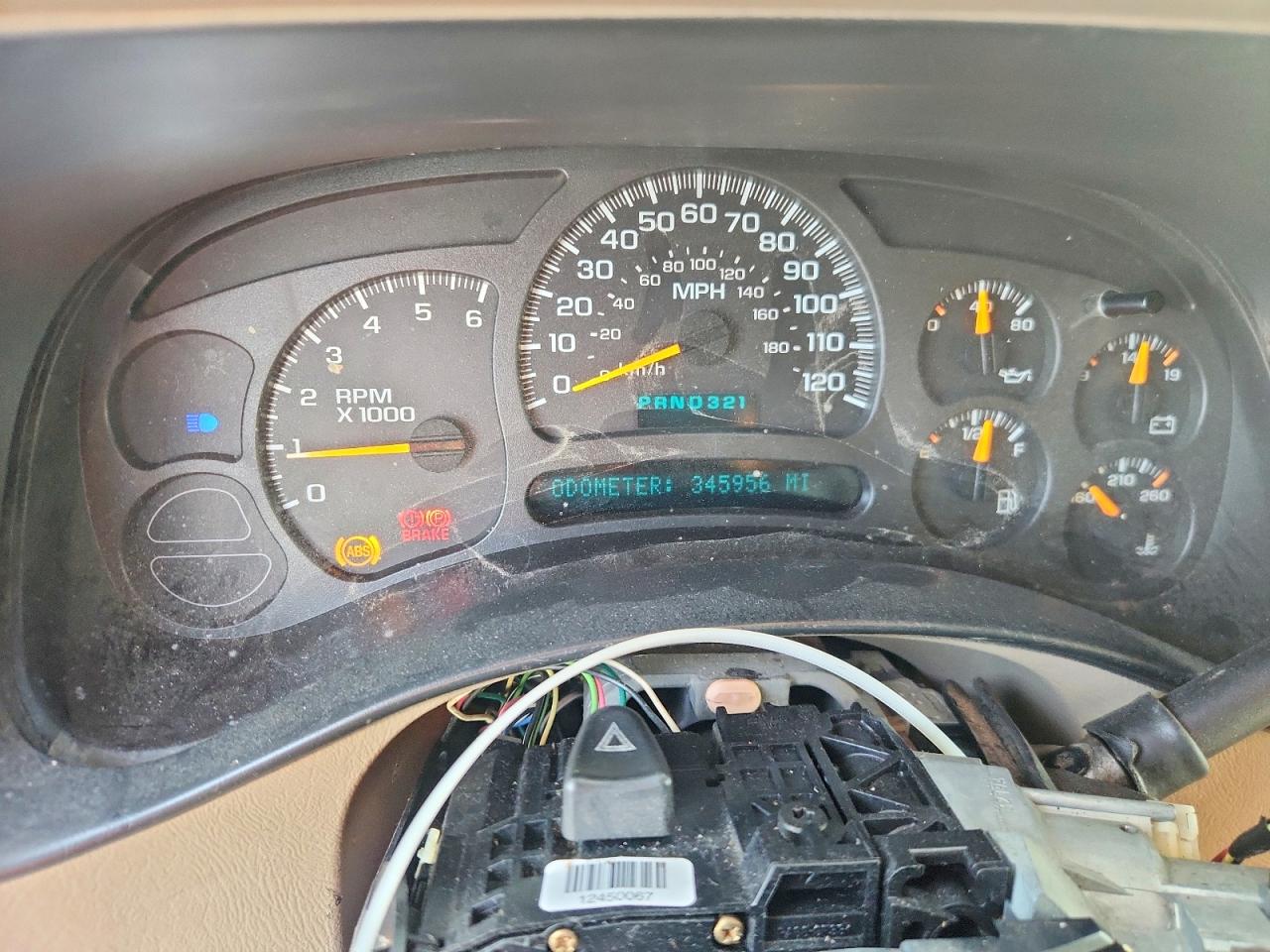 2004 CHEVROLET SILVERADO C1500 photo 9