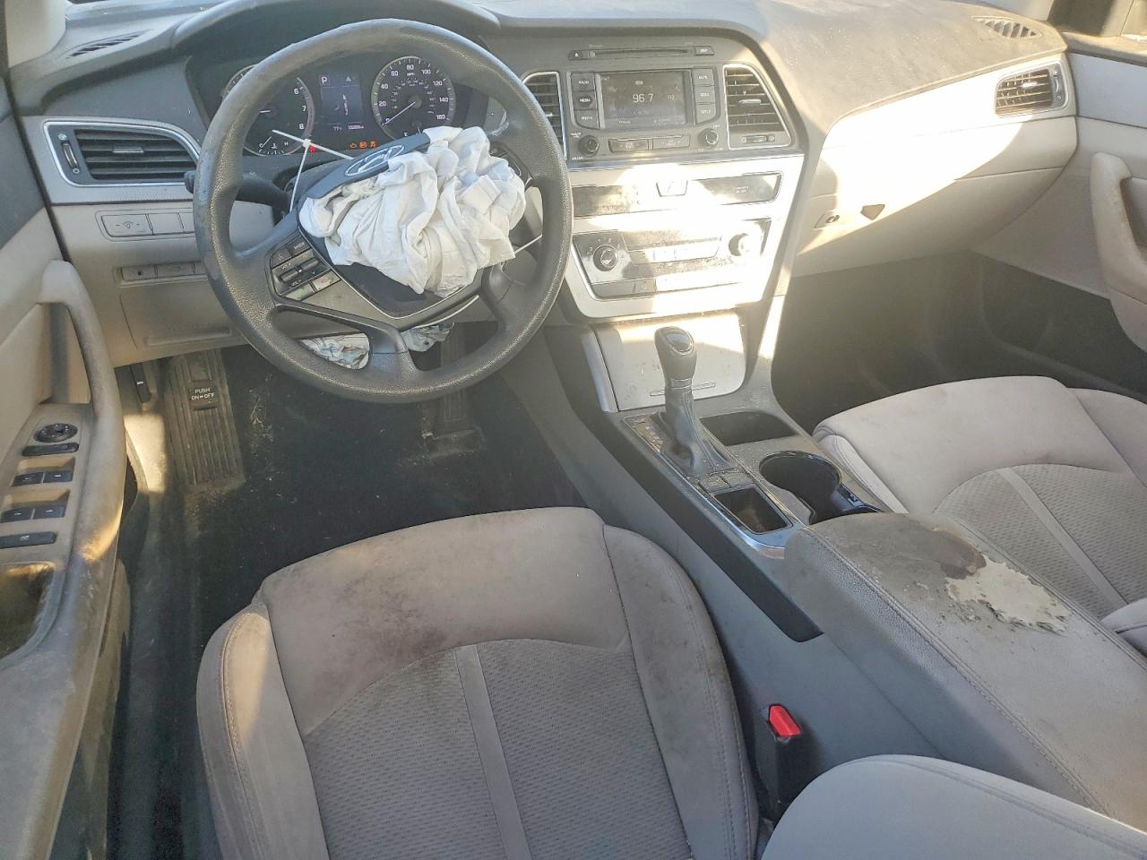 2015 HYUNDAI SONATA SE photo 8