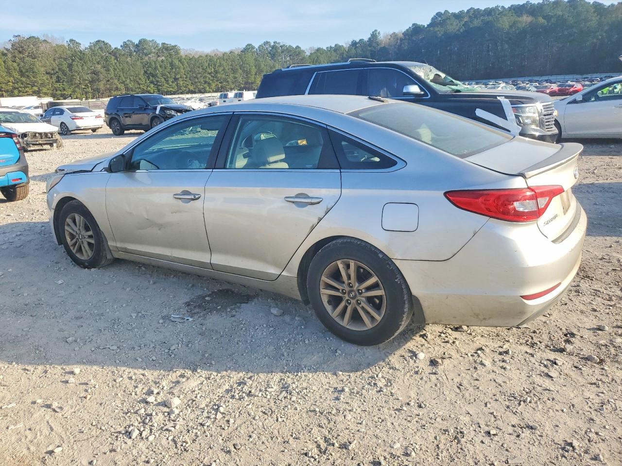 2015 HYUNDAI SONATA SE photo 2