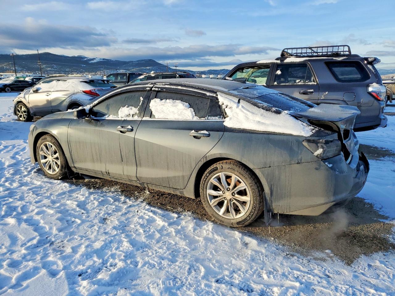 2021 CHEVROLET MALIBU LT photo 2